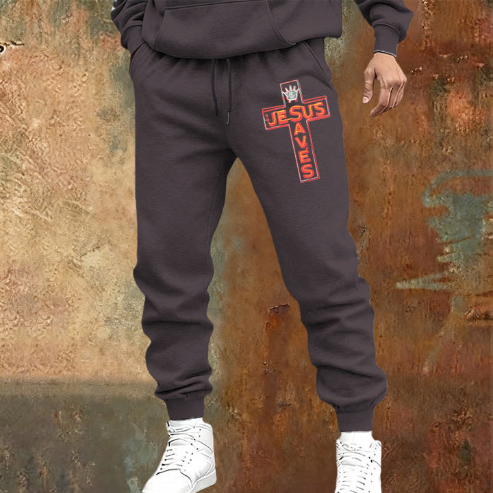 Atelier d'art chrétien - Croix et pantalon de survêtement « Jésus sauve » : un vêtement du quotidien lié à sa promesse - image 5