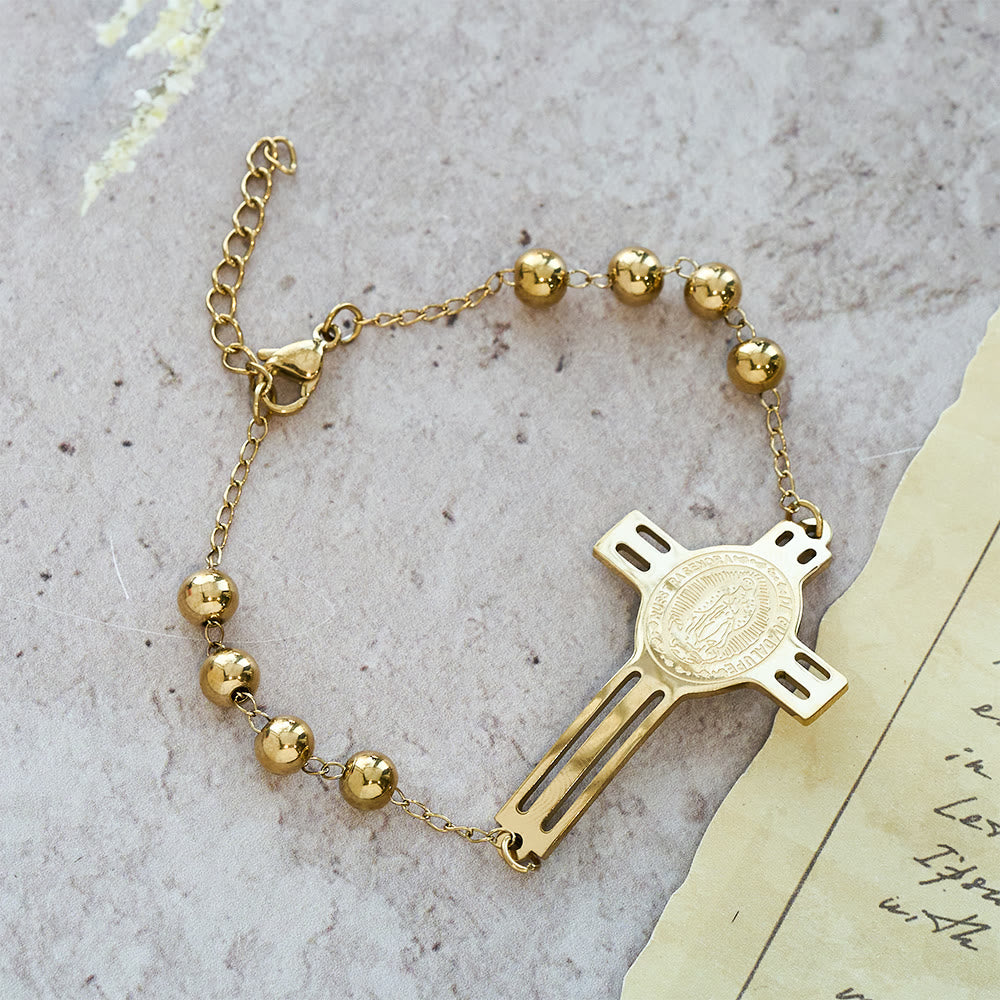 Bracelet perlé « Grâce » de Christianartworkshop : Breloque croix pour de doux rappels - Doré - image 1