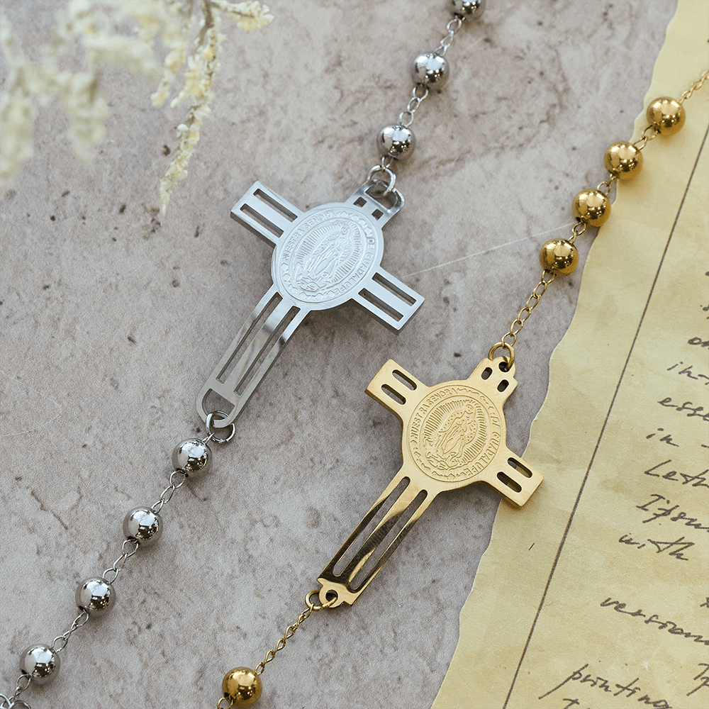 Bracelet perlé « Grâce » de Christianartworkshop : Breloque croix pour de doux rappels - image 0