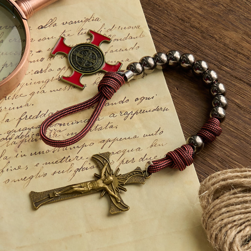 Christianartworkshop FOI PRIÉE : Chapelet de poche portable en paracorde avec crucifix et saint Benoît - image 1