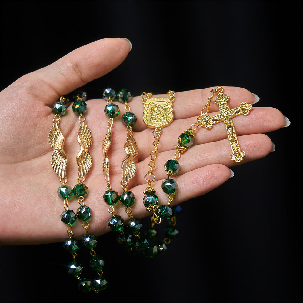 Christianartworkshop Chapelet en acrylique de l'Archange avec aile dorée : Compagnon rayonnant de douce grâce - image 1