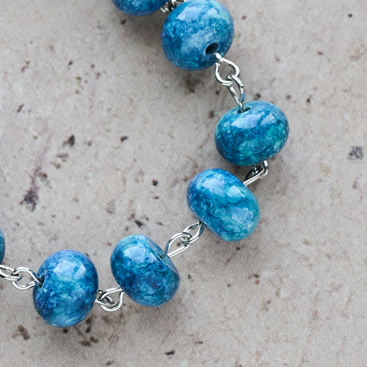 Christianartworkshop Chapelet rétro bleu à perles plates avec breloque Notre-Dame : la dévotion sous une forme originale - image 9