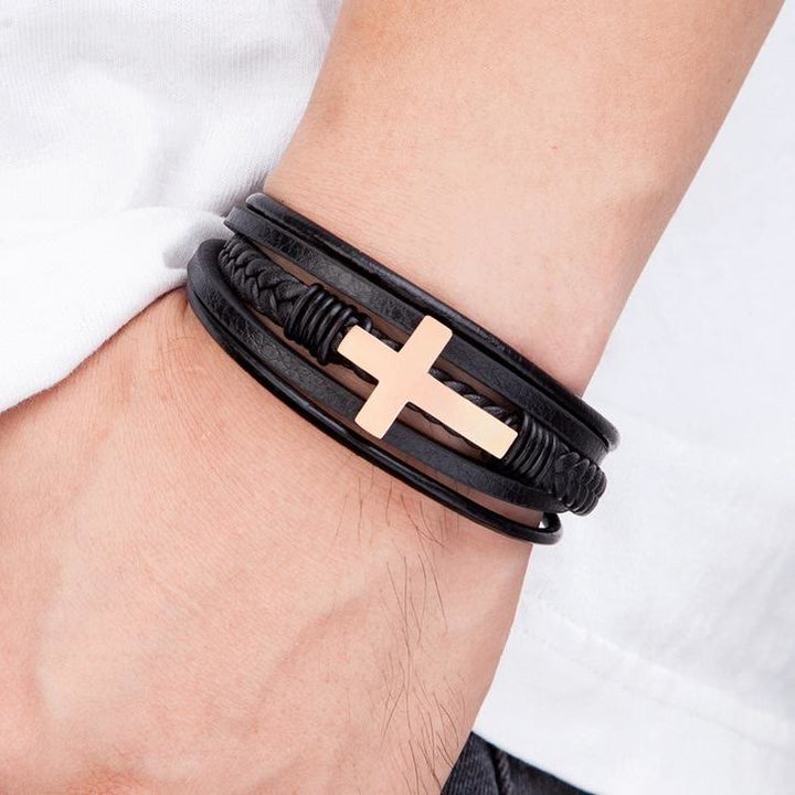 Bracelet en cuir tressé avec croix de Christianartworkshop : Une grâce constante pour vos poignets au quotidien - image 6