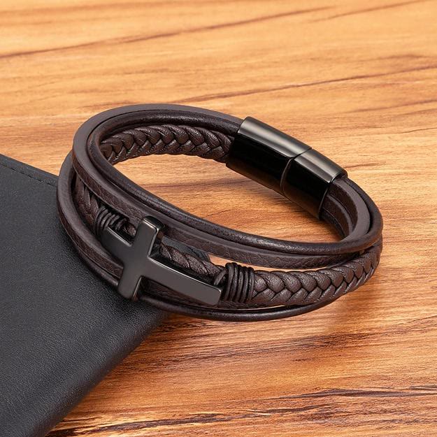 Bracelet en cuir tressé avec croix de Christianartworkshop : Une grâce constante pour vos poignets au quotidien - image 11