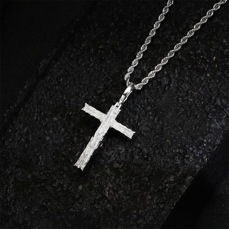 Christianartworkshop Collier crucifix en cuivre et zircon : Son sacrifice près de votre cœur - image 2