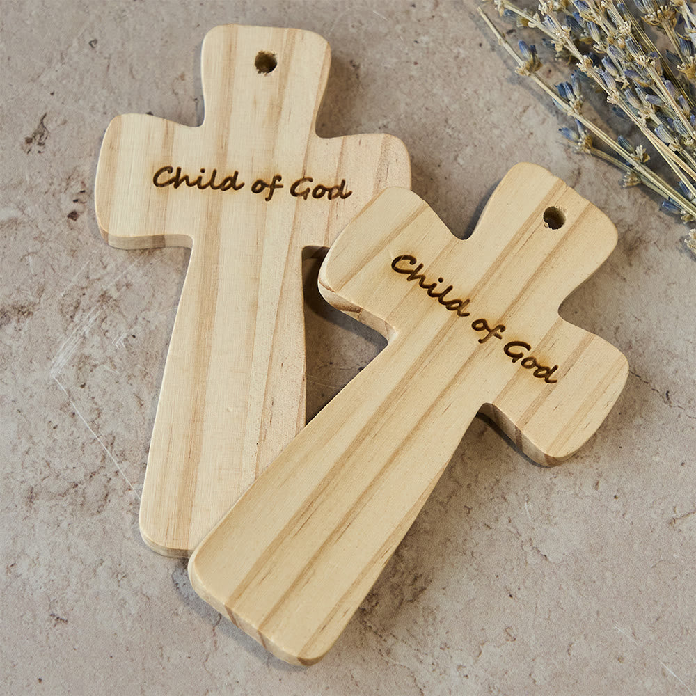 Christianartworkshop Croix décorative en bois avec gravure de l'Enfant de Dieu : une douce appartenance pour les espaces de la maison - image 1