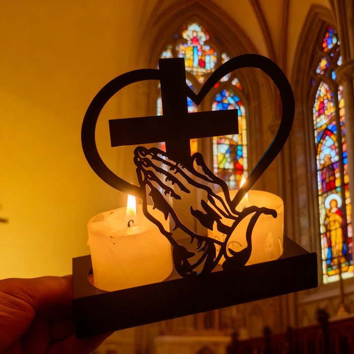 Christianartworkshop Boîte à bougie Mains en prière et Croix en forme de cœur : Douce dévotion pour les bureaux - Boîte à bougies mains en prière - image 0
