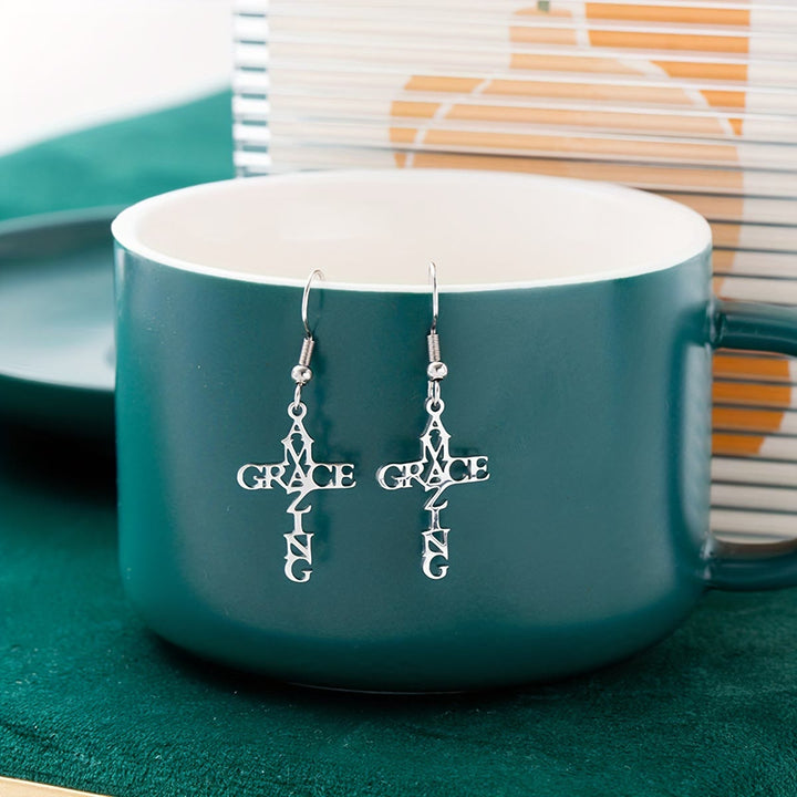 Boucles d'oreilles Croix et Grâce de Christianartworkshop : Une foi délicate à porter au quotidien - image 9