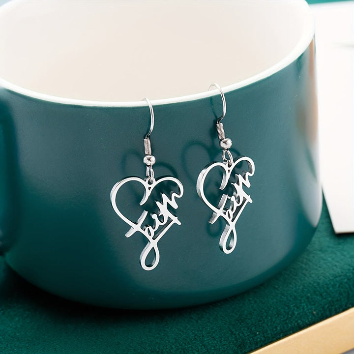 Boucles d'oreilles Croix et Grâce de Christianartworkshop : Une foi délicate à porter au quotidien - image 6