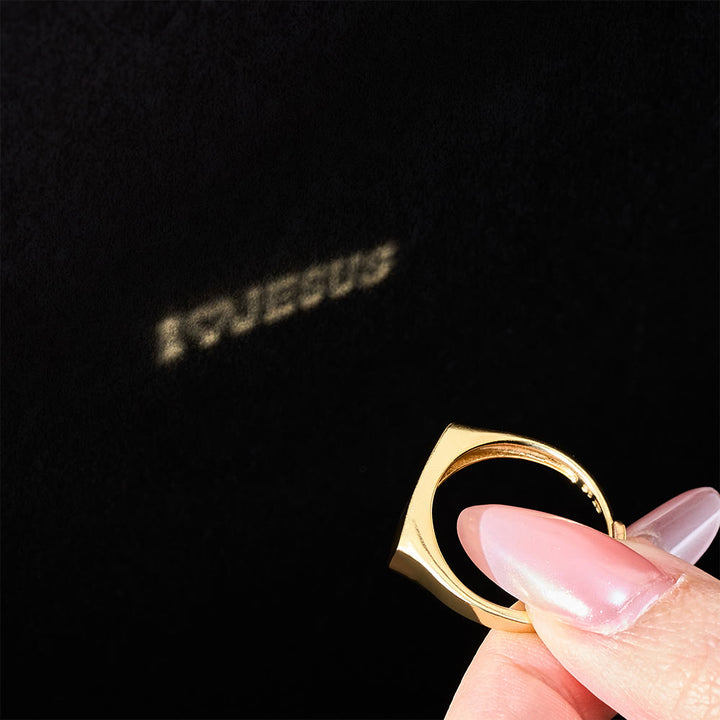 Bague sculptée à la lumière « J'aime Jésus » de Christianartworkshop : Un amour rayonnant à porter au quotidien - image 1