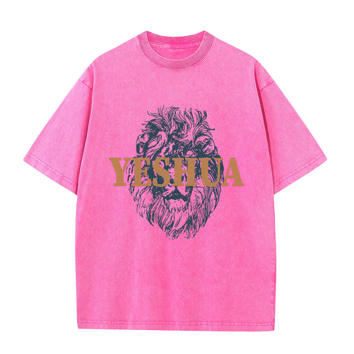T-shirt délavé à tête de lion « YESHUA » de Christianartworkshop - Rose - 5XL - image 3