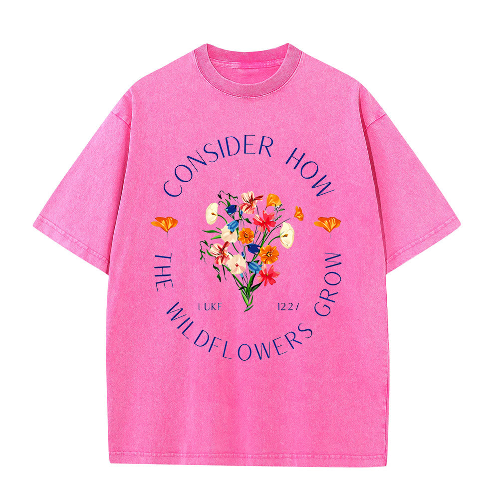 T-shirt unisexe délavé « Considérez comment poussent les fleurs sauvages » de Christianartworkshop - Rose - 5XL - image 7