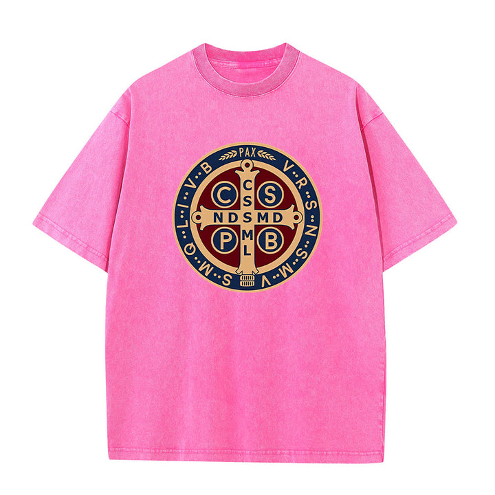 T-shirt unisexe délavé Christianartworkshop avec médaille de Saint Benoît et croix de la Sainte-Croix - Rose - 5XL - image 7