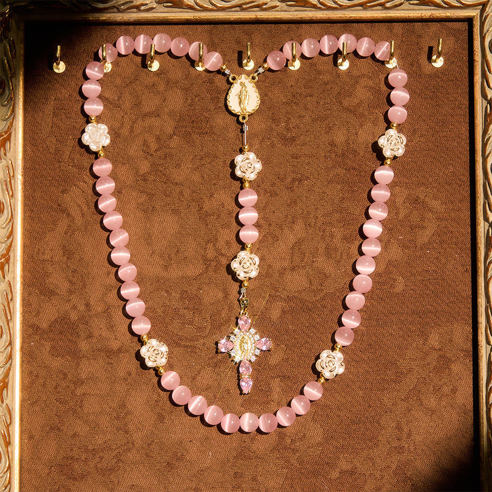Christianartworkshop Chapelet de dévotion œil de chat et rose en lavande et rose : Centre de table dédié à la Sainte Vierge pour une prière douce - Rose - image 9