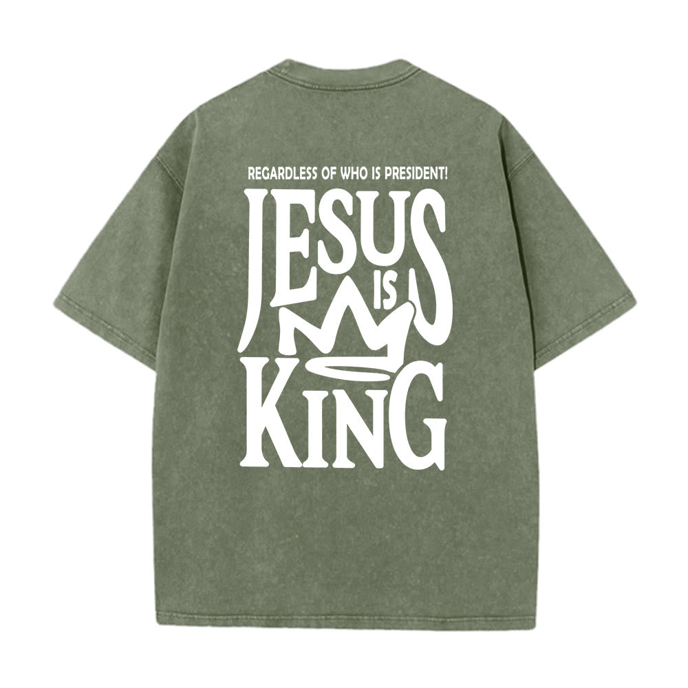T-shirt unisexe délavé Christianartworkshop « Jésus est roi » - Vert armée - 5XL - image 14