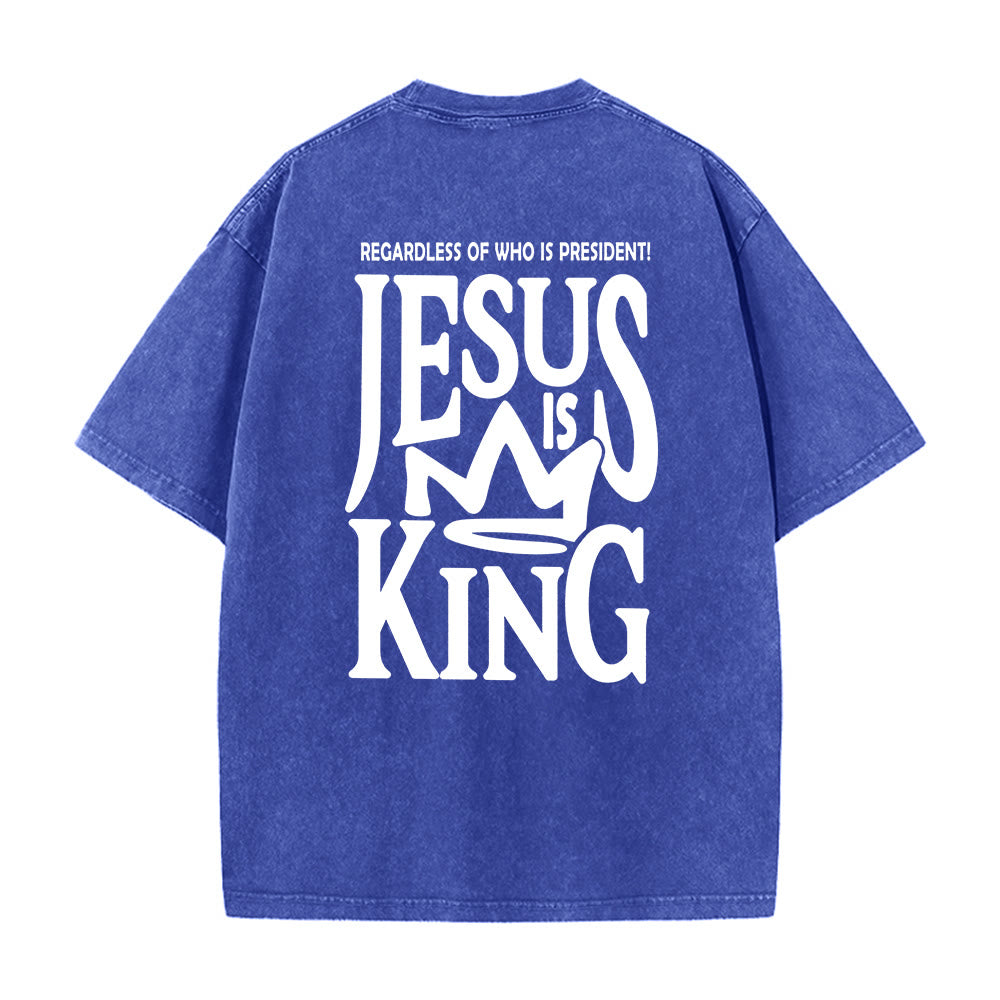 T-shirt unisexe délavé Christianartworkshop « Jésus est roi » - Bleu - 5XL - image 0
