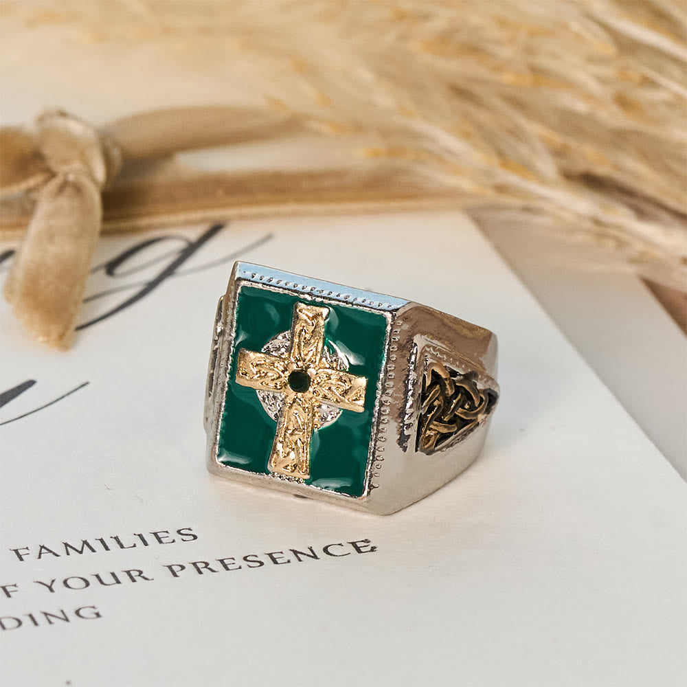 Bague crucifix irlandaise celtique vintage et classique de Christianartworkshop : un symbole d’élégance - 10 US - image 0