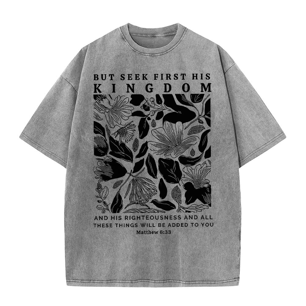 T-shirt unisexe délavé « Mais cherchez d’abord son royaume » de Christianartworkshop - Gris - 5XL - image 5