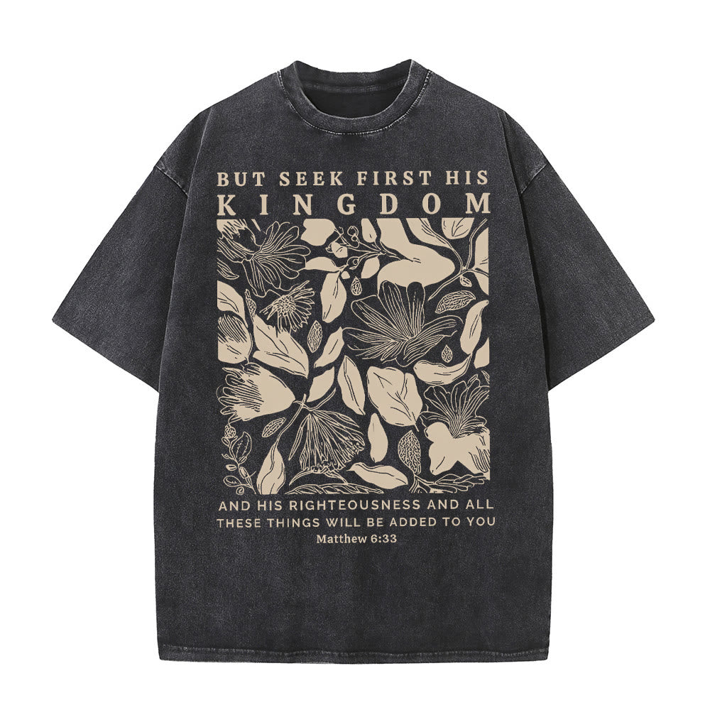 T-shirt unisexe délavé « Mais cherchez d’abord son royaume » de Christianartworkshop - Noir - 5XL - image 0
