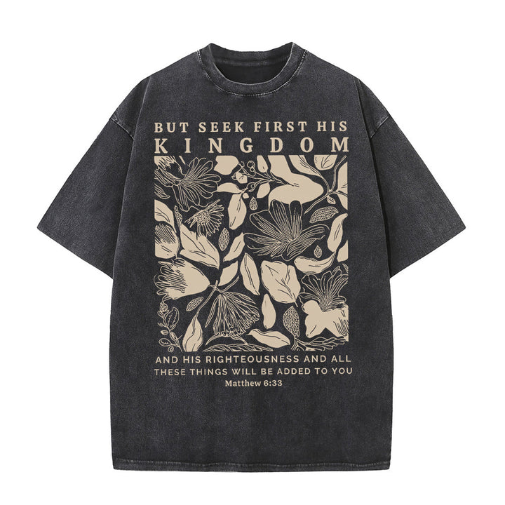 T-shirt unisexe délavé « Mais cherchez d’abord son royaume » de Christianartworkshop - Noir - 5XL - image 0