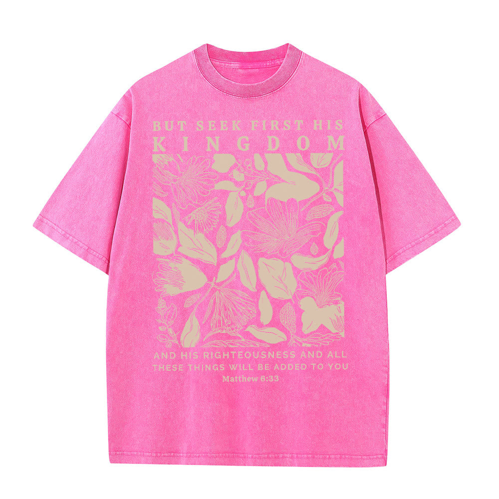 T-shirt unisexe délavé « Mais cherchez d’abord son royaume » de Christianartworkshop - Rose - 5XL - image 8
