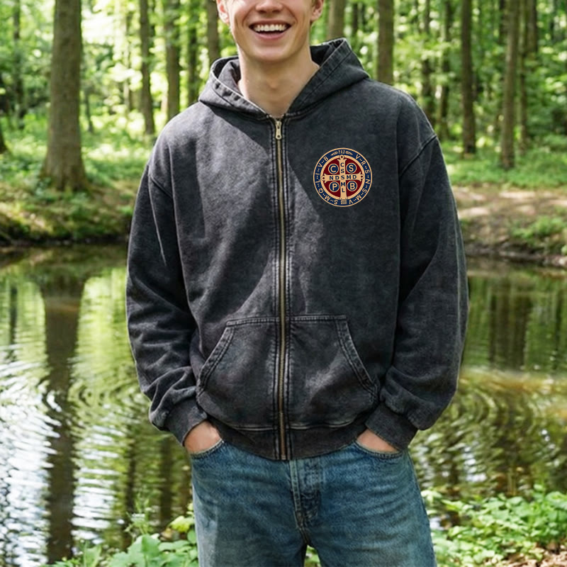 Christianartworkshop Veste à capuche zippée Croix de Saint Benoît : Protection et foi au quotidien - image 5