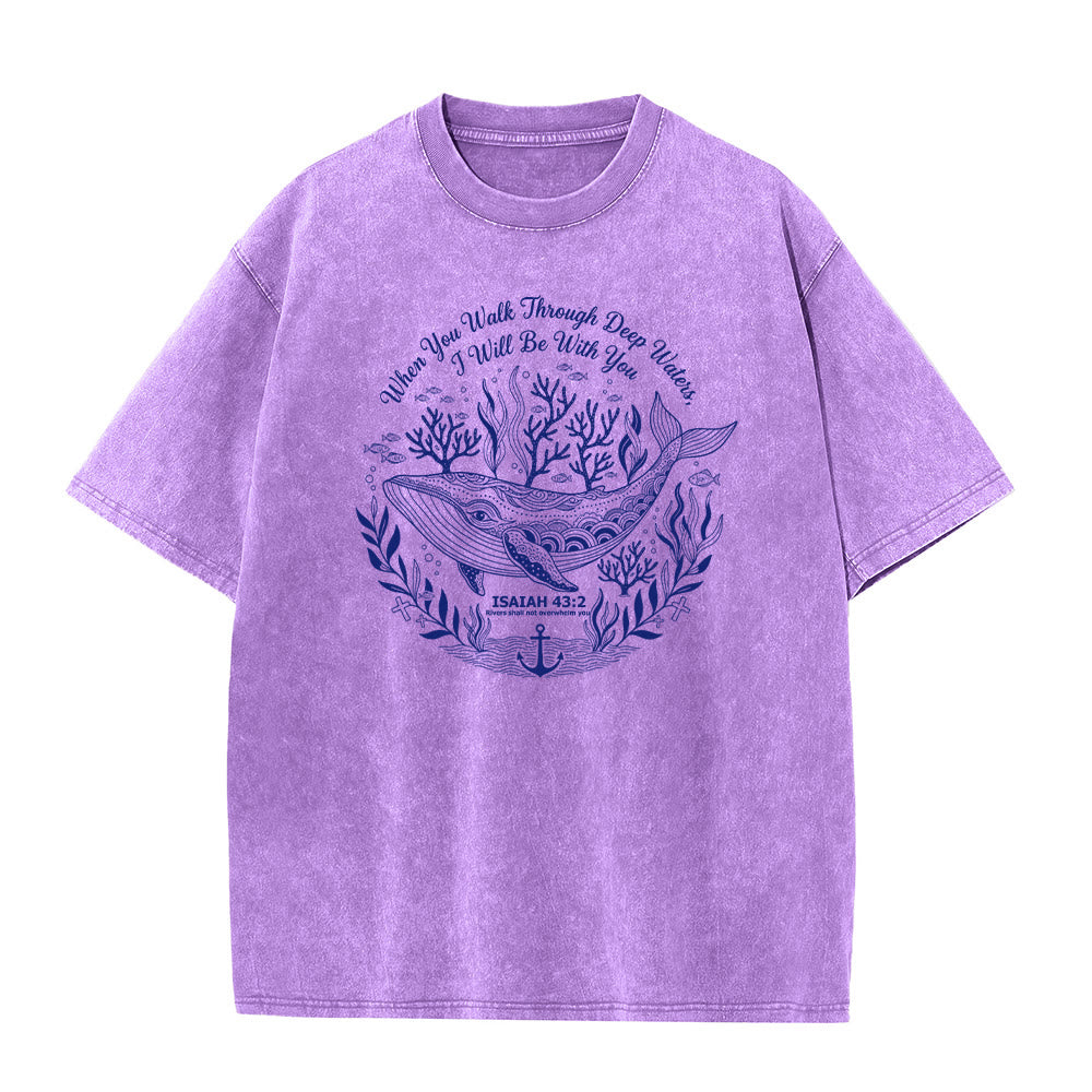 T-shirt unisexe délavé Christianartworkshop, motif baleine et océan, Isaïe 43:2 - Violet - 5XL - image 3