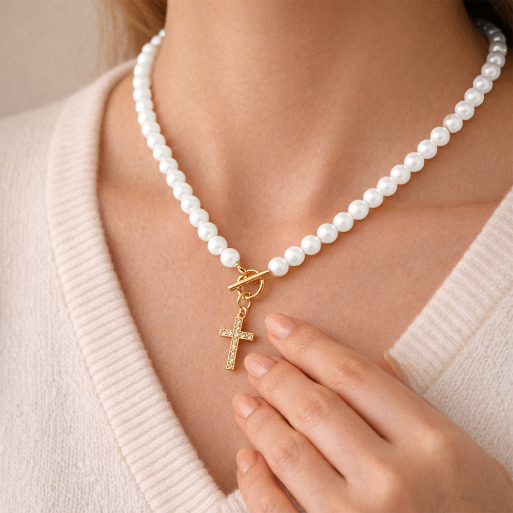 Christianartworkshop Collier élégant à breloque croix et perles : Portez son réconfort au quotidien - image 2