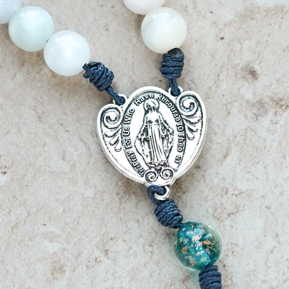 Christianartworkshop Chapelet œil de chat aux couleurs changeantes avec Notre-Dame Gardienne : Motif de foi irisé - image 15