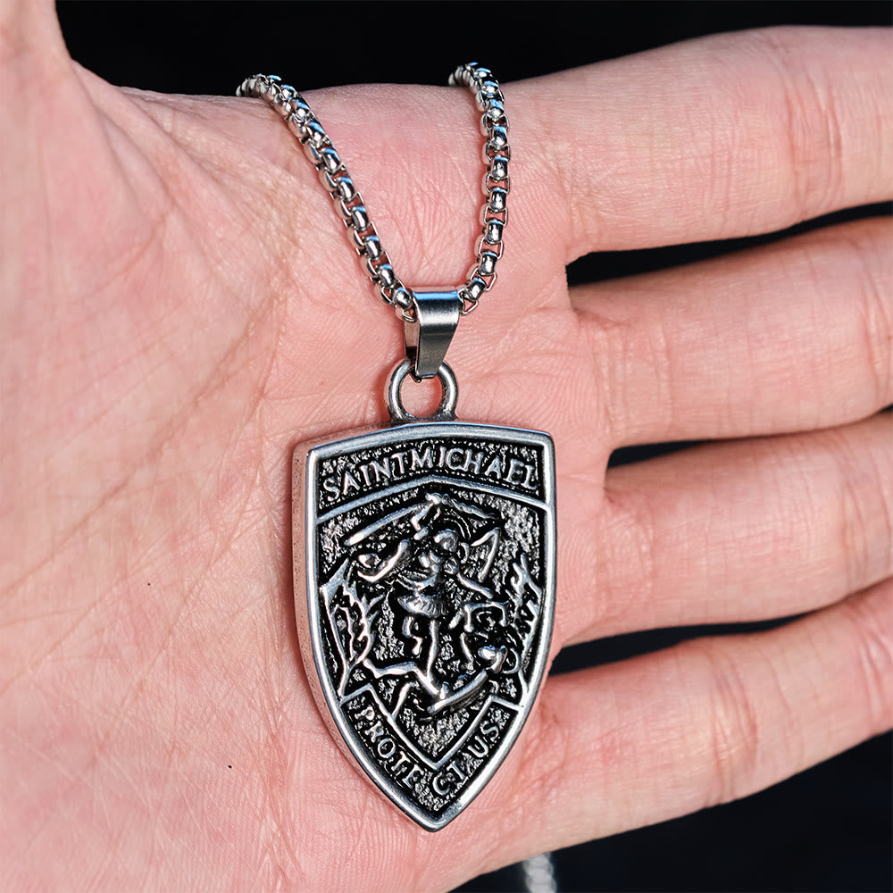 Christianartworkshop Collier pendentif bouclier de Saint Michel, protecteur : incarnez sa protection courageuse - image 1