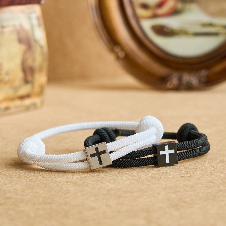 Bracelet croix en corde Christianartworkshop Milano avec carte cadeau : Bénédiction attentionnée pour les baptêmes et les étapes importantes - image 5