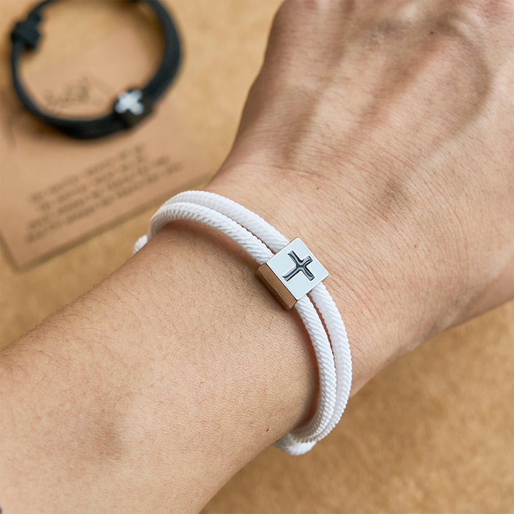 Bracelet croix en corde Christianartworkshop Milano avec carte cadeau : Bénédiction attentionnée pour les baptêmes et les étapes importantes - image 2