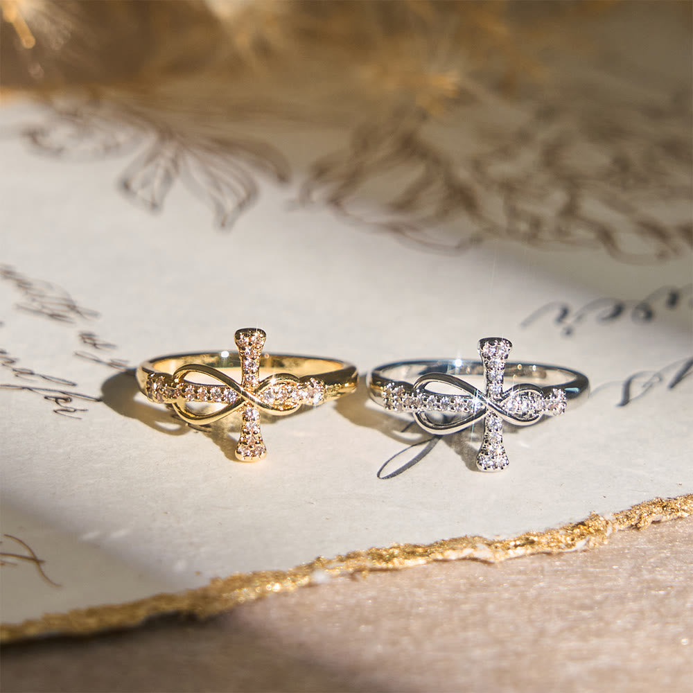 Bague Croix de Möbius dorée/argentée Christianartworkshop : Portez sa grâce au quotidien - image 1