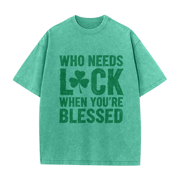 Christianartworkshop Qui a besoin de chance quand on est béni ? T-shirt unisexe délavé à motif trèfle - Vert - 5XL - image 4