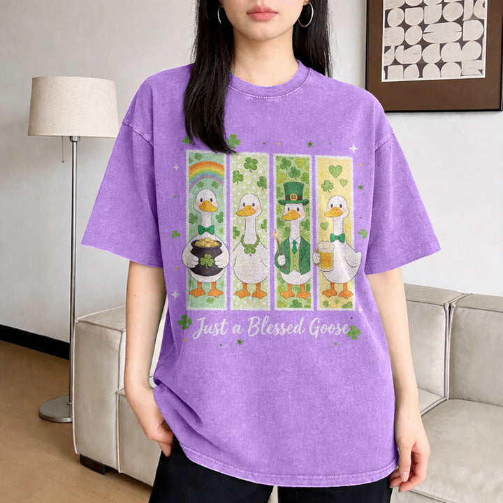 T-shirt unisexe délavé Christianartworkshop « Just a Blessed Goose » pour la Saint-Patrick - image 2