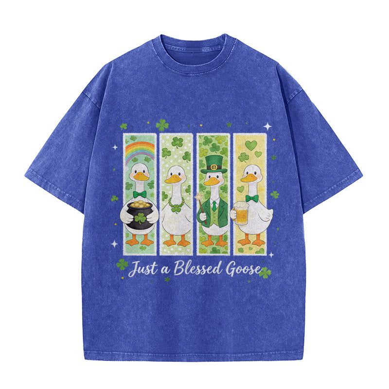 T-shirt unisexe délavé Christianartworkshop « Just a Blessed Goose » pour la Saint-Patrick - Bleu - 5XL - image 3