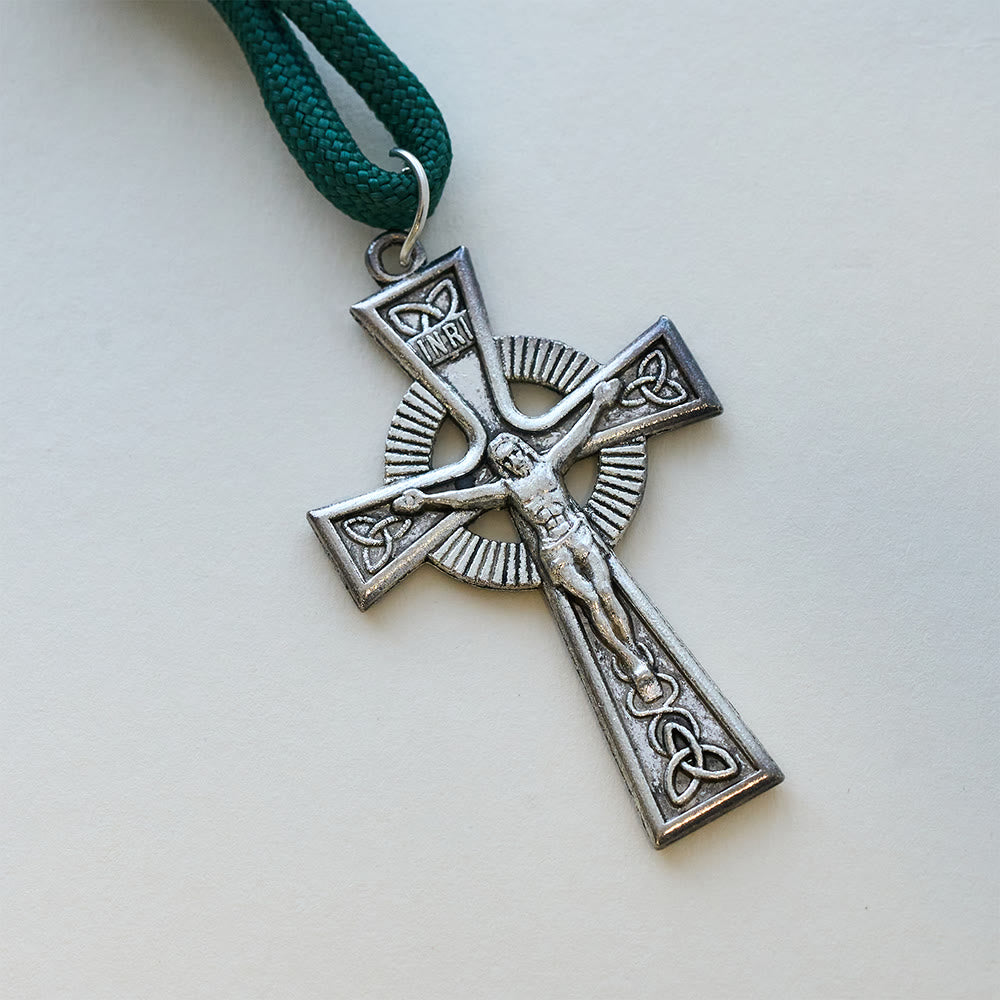 Chapelet en paracorde avec crucifix en forme de trèfle à quatre feuilles de Christianartworkshop : incarnez la force et la dévotion sacrées - image 7