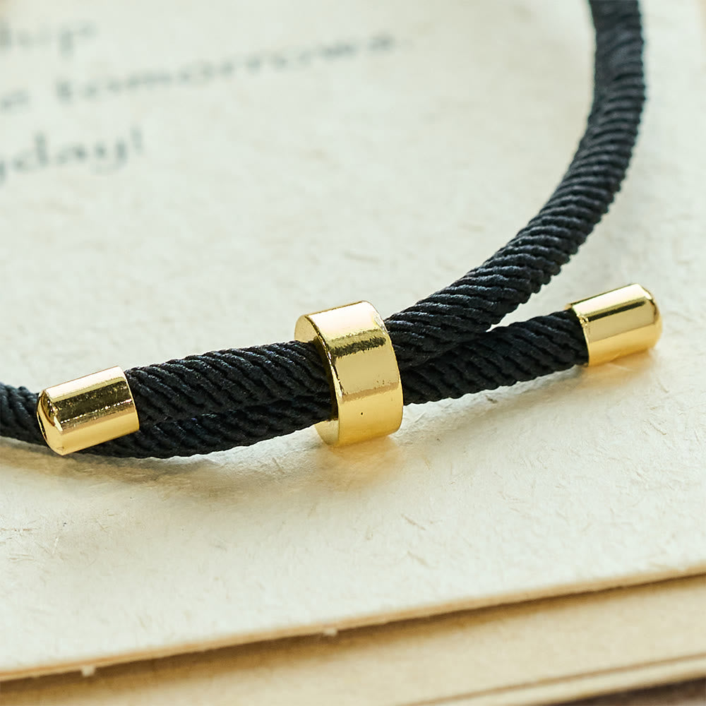 Bracelet ajustable en corde noire avec médaille de Saint Benoît, signé Christianartworkshop - image 3