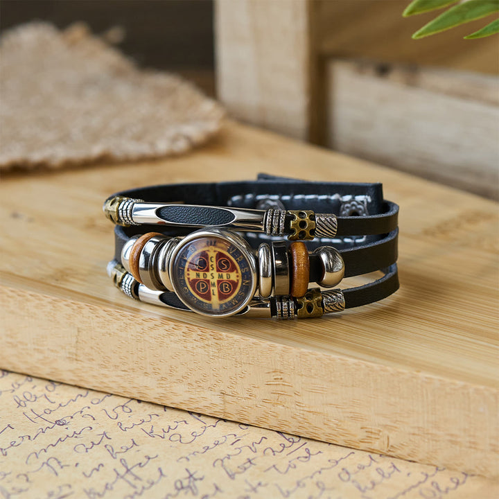 Bracelet manchette en cuir noir de la collection Saint-Benoît de Christianartworkshop, orné de multiples motifs religieux - Saint Benoît -2 - image 2
