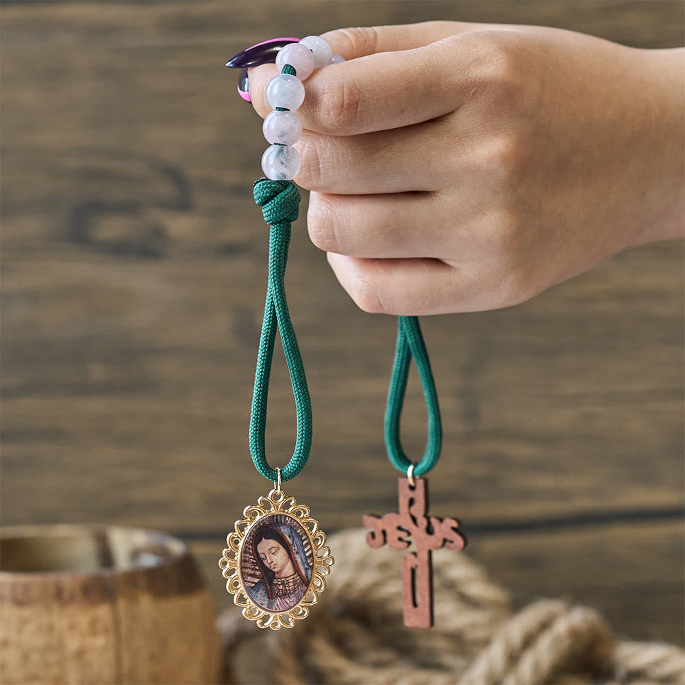 Christianartworkshop Chapelet de poche en quartz rose et agate rouge avec breloque Notre-Dame, symbole de foi à porter au poignet. - image 1