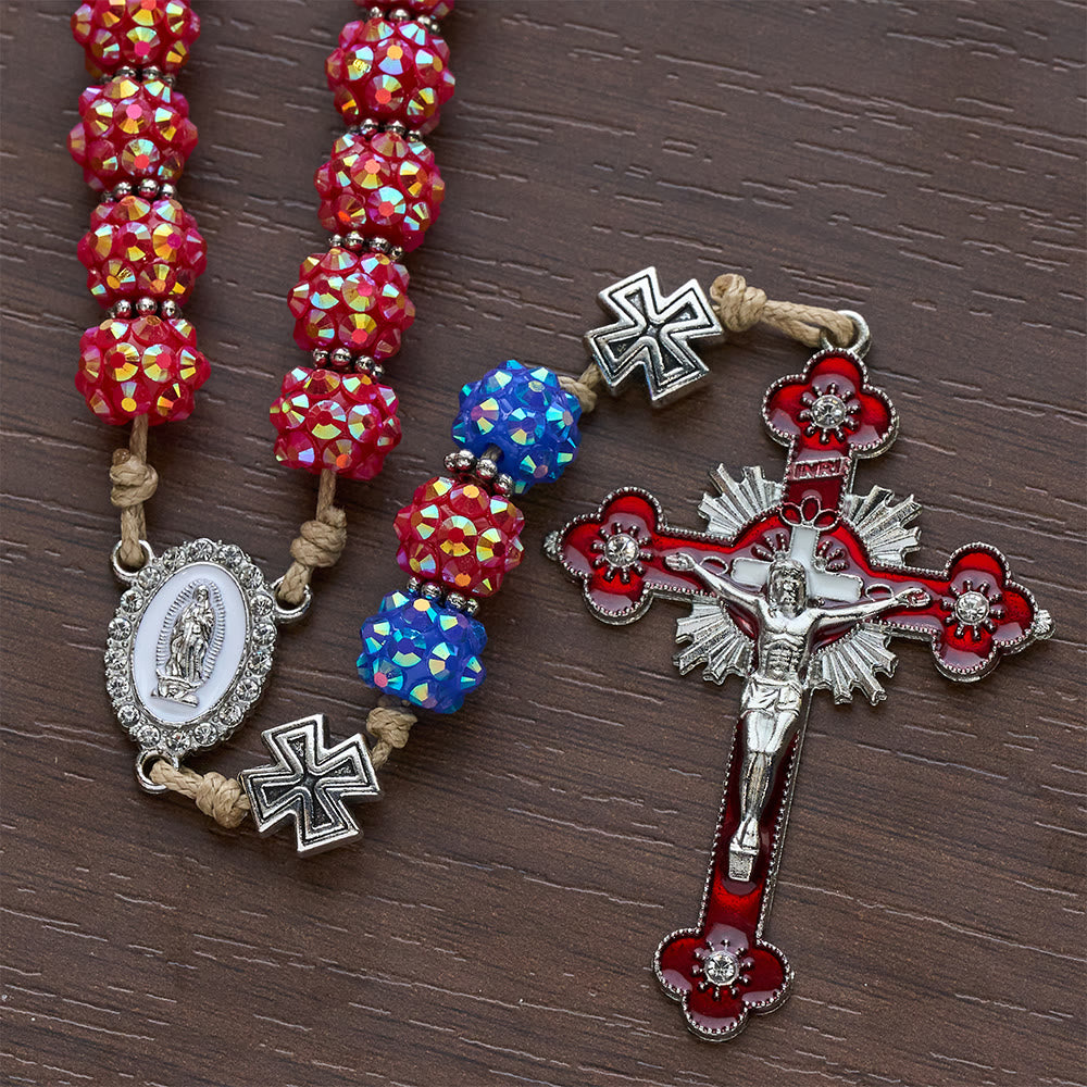 Christianartworkshop Chapelet en perles de diamant rouges et bleues éblouissantes avec accents de croix de Malte - image 8