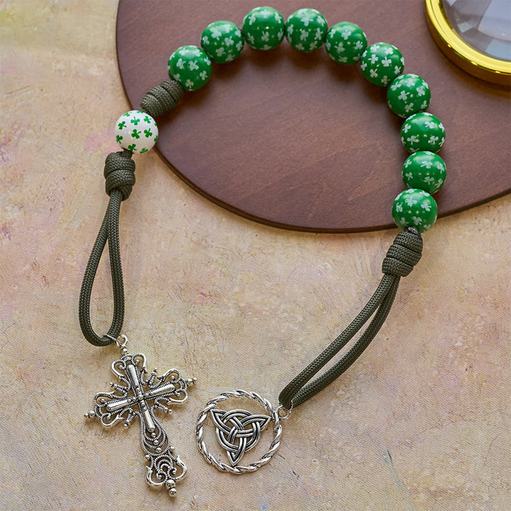 Christianartworkshop Chapelet de poche irlandais « Bénédiction et Foi Chanceuses » avec nœud éternel et perles en bois vert et blanc - image 9