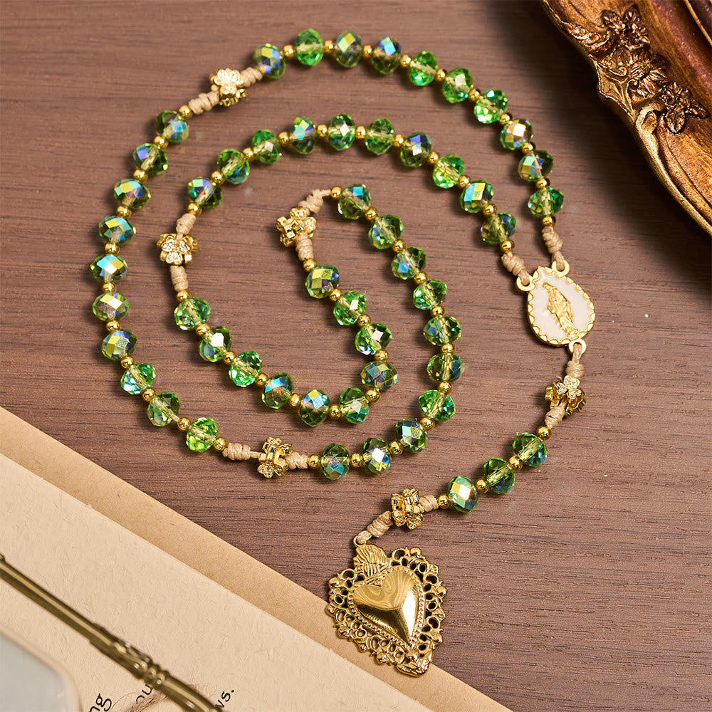 Christianartworkshop Chapelet Trèfle à quatre feuilles et Sacré-Cœur avec perles vertes irisées et médaille du Sacré-Cœur - Notre-Dame et le Sacré-Cœur - image 0