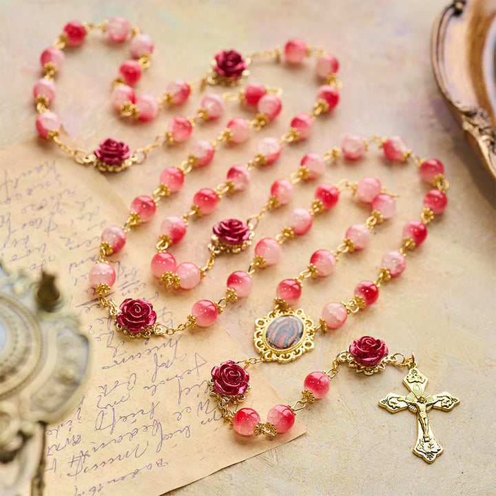 Christianartworkshop Chapelet en verre rouge et blanc dégradé et rose sculptée avec crucifix doré - image 4