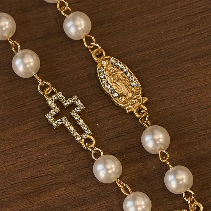 Chapelet élégant en perles blanches avec croix en zircon de Christianartworkshop : un symbole intemporel de dévotion et de grâce - image 4