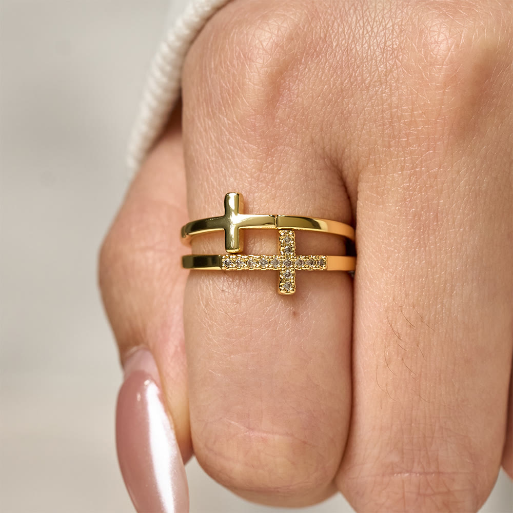 Christianartworkshop Ensemble de deux bagues en croix : modèles en métal poli et sertis de zircon pour une dévotion quotidienne - image 1