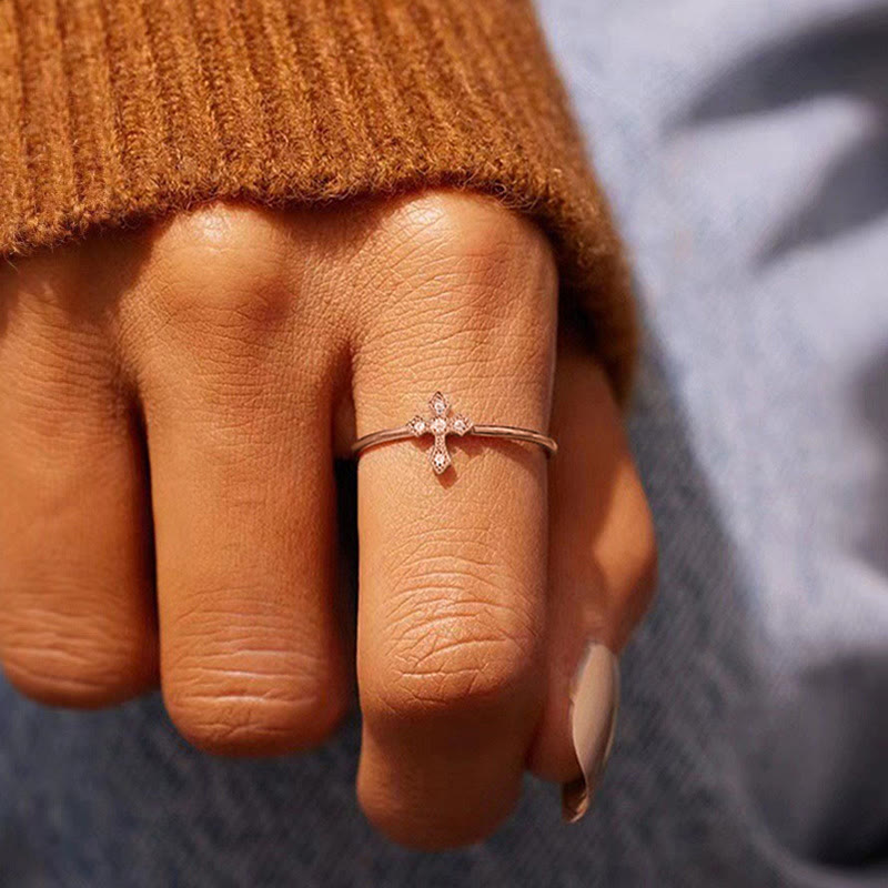 Christianartworkshop Bague croix sertie de zircon : un amour intemporel en or, argent et or rose - image 9