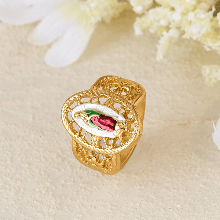 Christianartworkshop Bague ajourée ornée Notre-Dame : Trois variations de couleurs pour une dévotion intemporelle - image 2