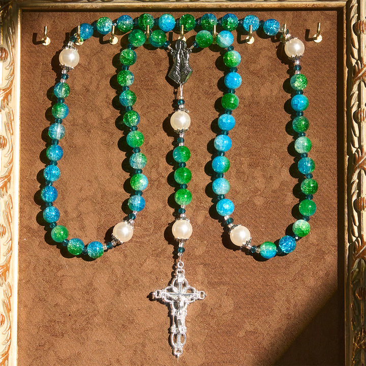 Christianartworkshop Chapelet en verre bleu-vert dégradé avec mains jointes et crucifix - image 6