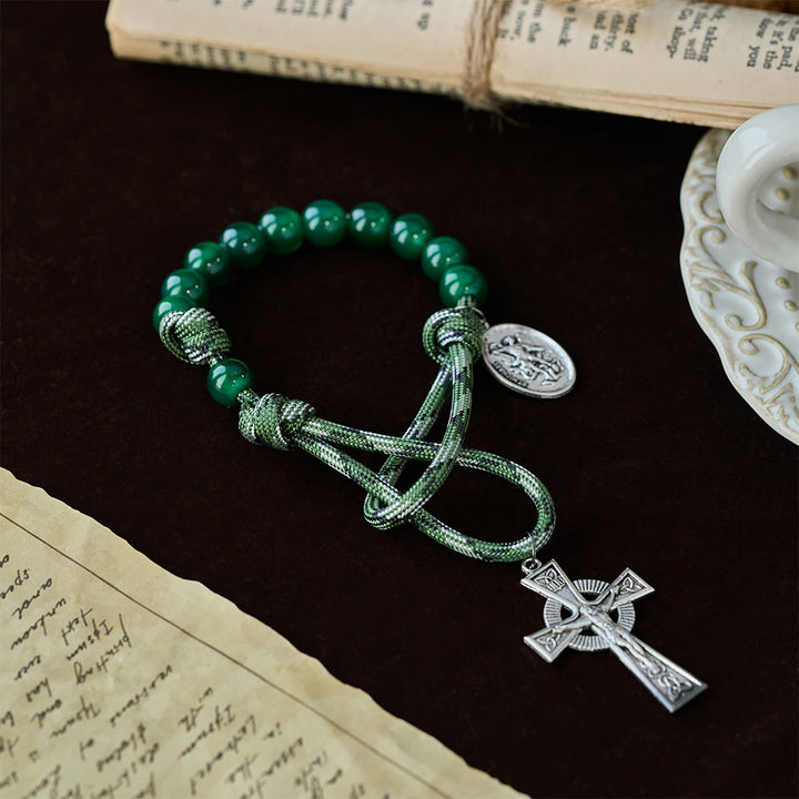 Christianartworkshop Chapelet de Pâques de poche en aventurine verte avec pendentif Saint Michel et croix celtique - image 2